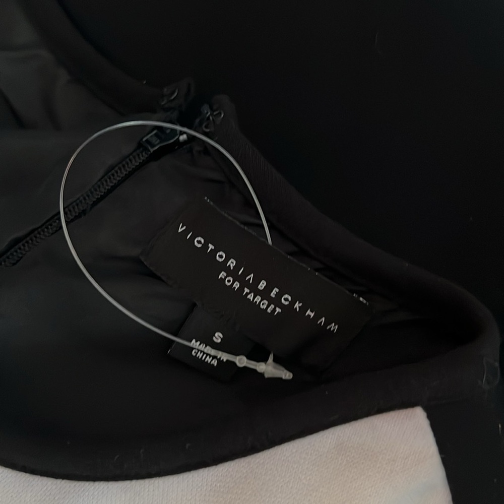 Dress - Picture 5 of 5